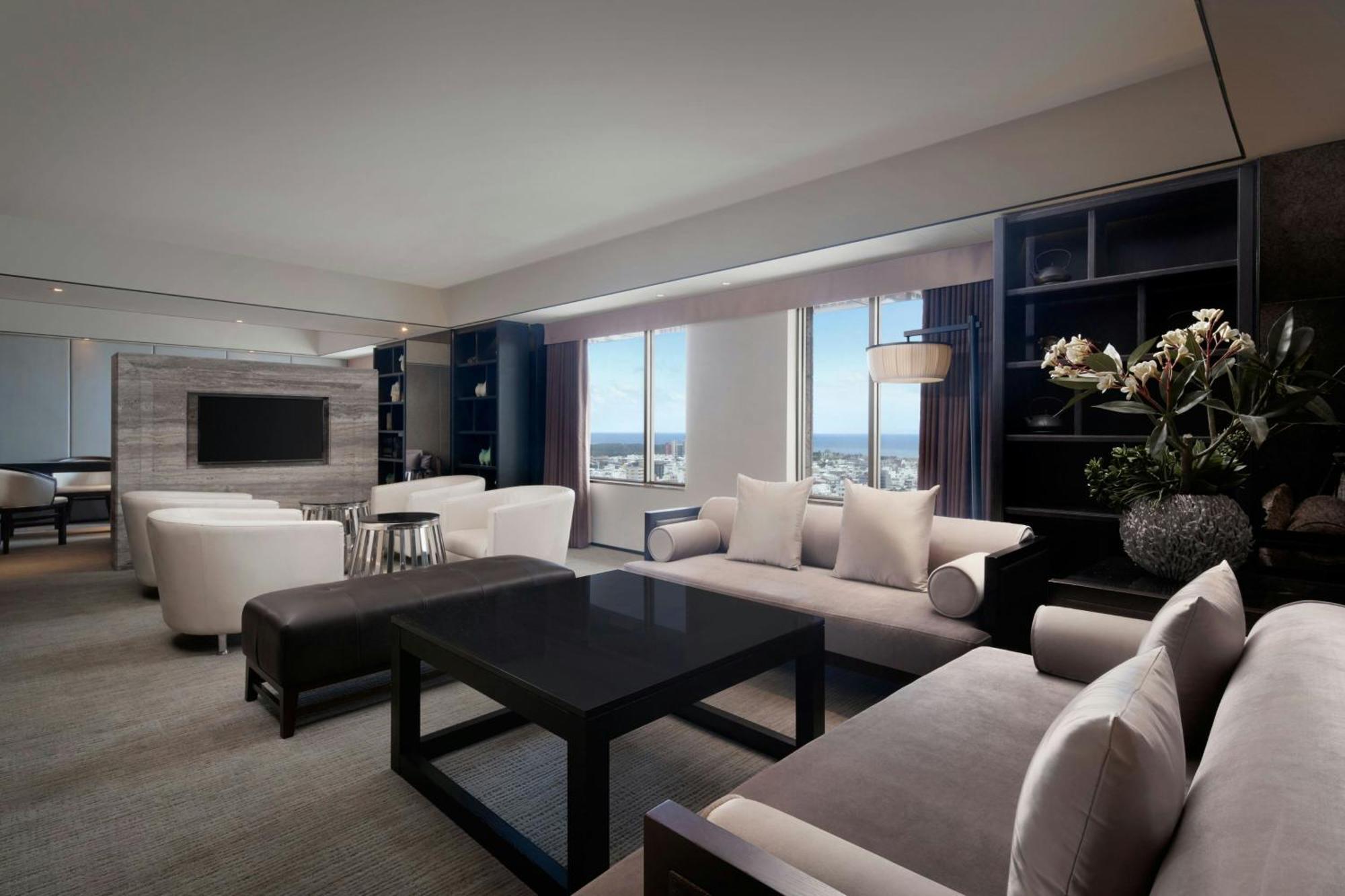 Sheraton Taitung Hotel Exterior foto A living room in a suite at the Ritz-Carlton, Dubai
